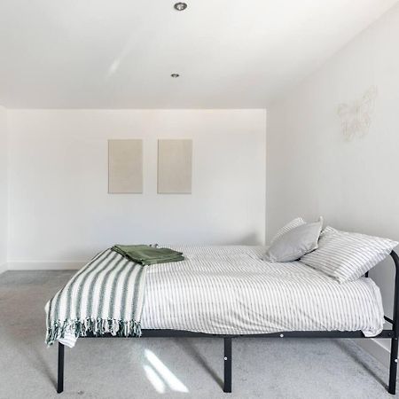 Luxurious 3-Bed Penthouse In Sheffield Lägenhet Handsworth Exteriör bild