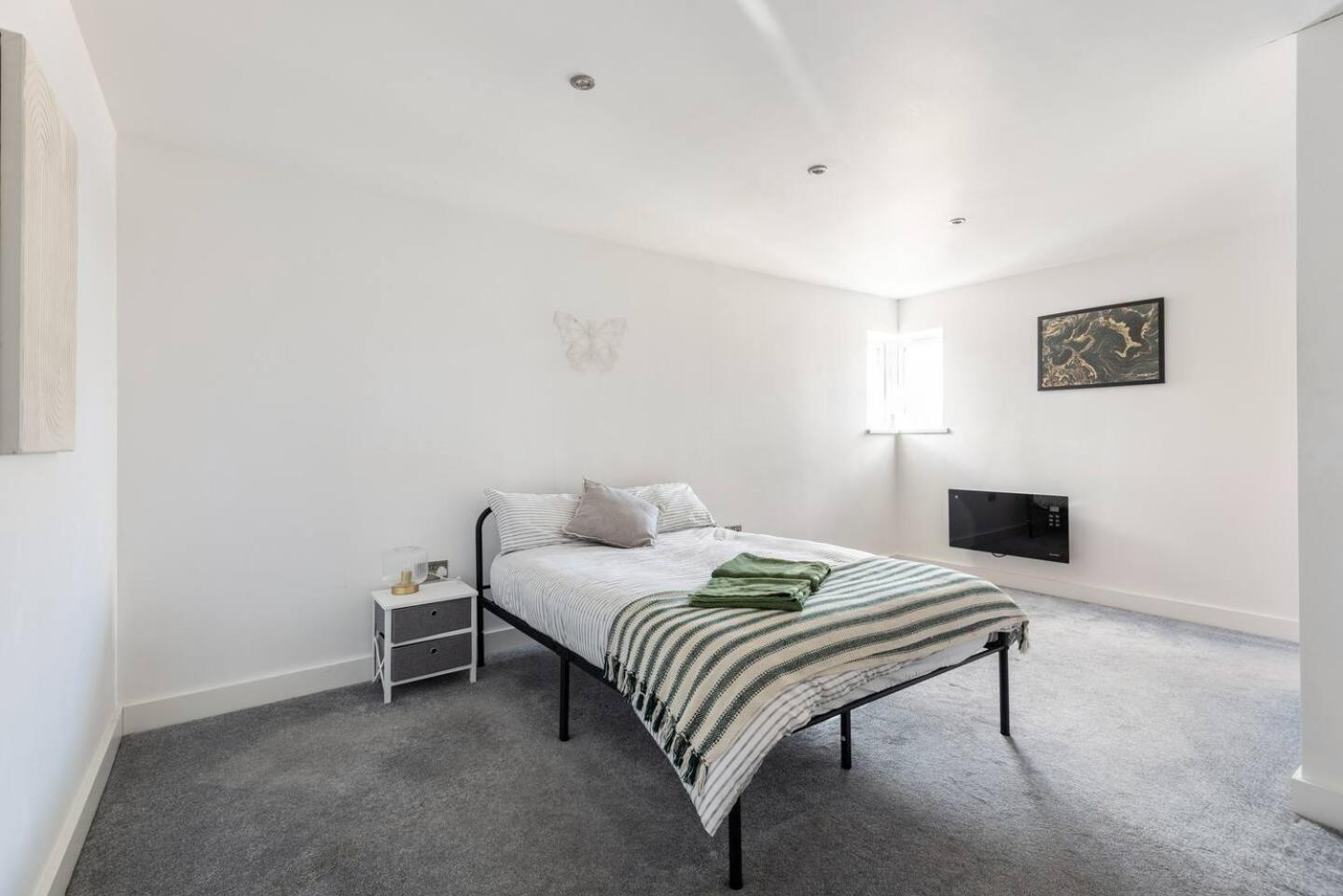 Luxurious 3-Bed Penthouse In Sheffield Lägenhet Handsworth Exteriör bild
