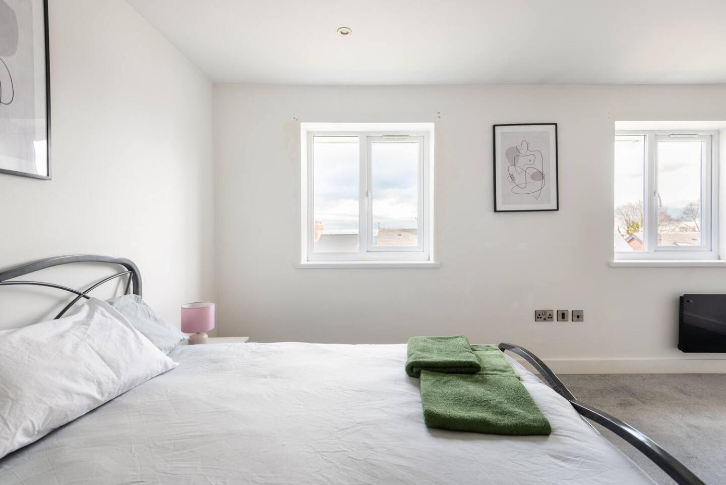 Luxurious 3-Bed Penthouse In Sheffield Lägenhet Handsworth Exteriör bild