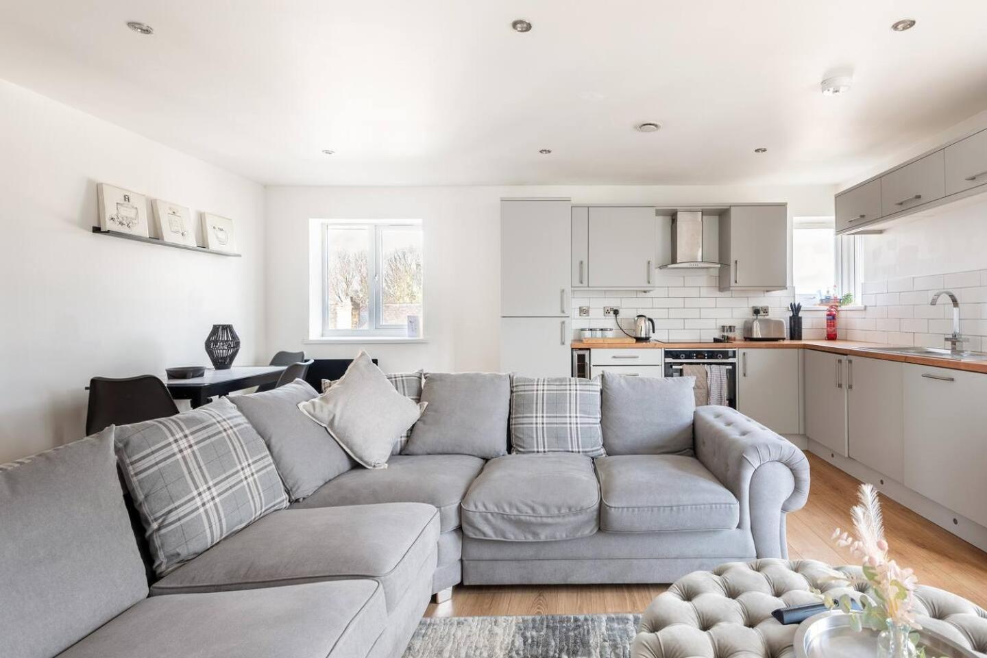 Luxurious 3-Bed Penthouse In Sheffield Lägenhet Handsworth Exteriör bild